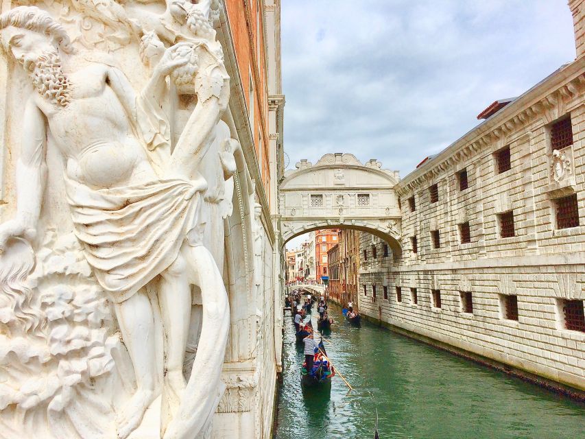 Venice: Basilica and Doge's Palace Tour with Gondola Ride - Gondola Ride Timing: 3:00 PM or 5:15 PM (and Where to Meet)