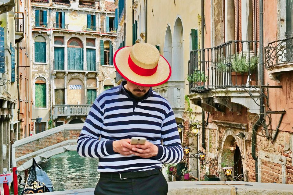 Venice: Basilica and Doge's Palace Tour with Gondola Ride - The Gondola Route: Grand Canal Views Plus a Longer Look at the Waterfront