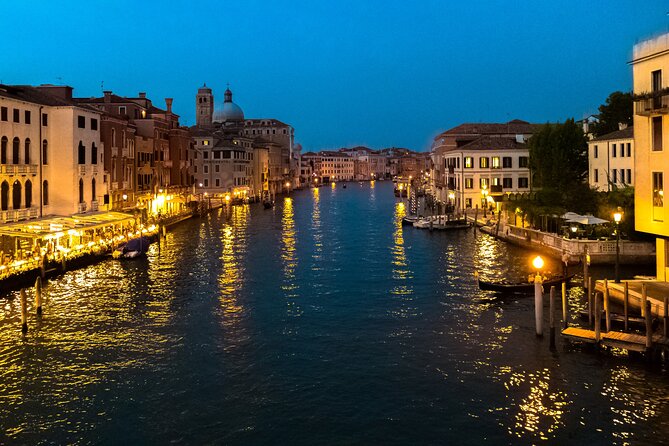 Venice by Night: Highlights & Hidden Gems Tour - How after-dark timing changes what Venice feels like