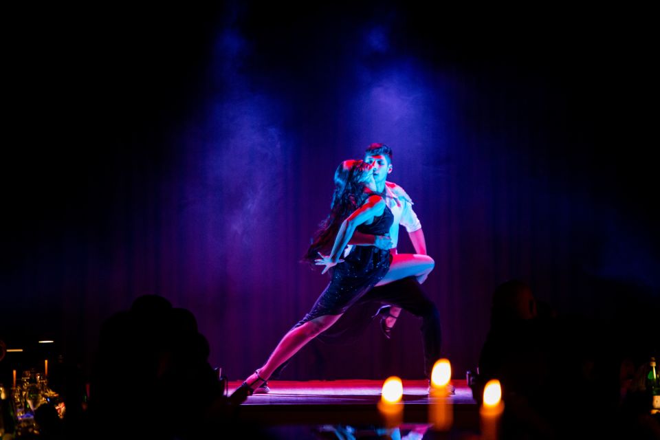 Venice: Cabaret Dinner Show - Inside the theatre hall: where the show energy takes over