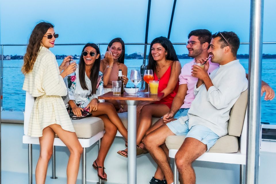 Venice: Catamaran Sunset Jazz Cruise with Aperitivo - What to Wear and When the Boat Feels Cool