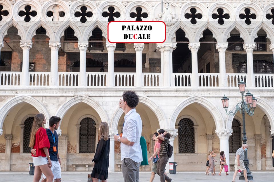 Venice: City Center Historical Guided Walking Tour - Gondola Ride Add-On: Water-Level Venice, With a Timing Gap