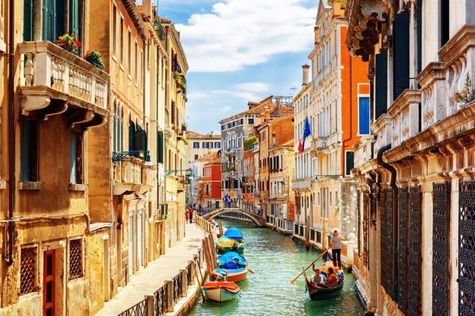 Venice: City Highlights and Hidden Gems Walking Tour - Meeting at Campo San Gallo: where the walk really starts