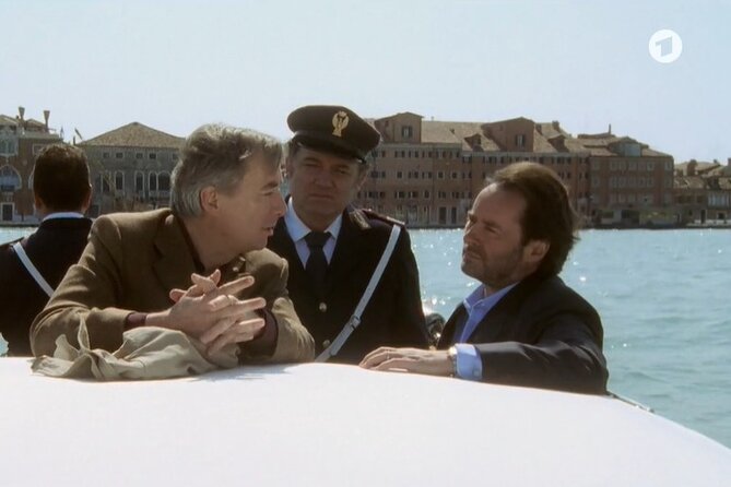 Venice Commissario Brunetti and Donna Leon: Walk His Beat - Meeting at Campo dei Gesuiti and finishing near the Questura green doors