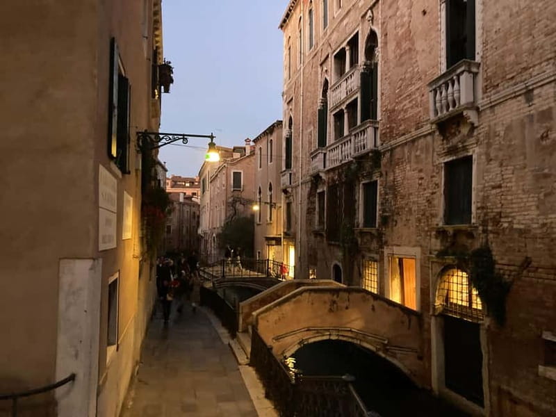 Venice: Crimes, Legends, and Mysteries Sunset Tour - A Sunset Walk Through San Polo’s Shadowy Side