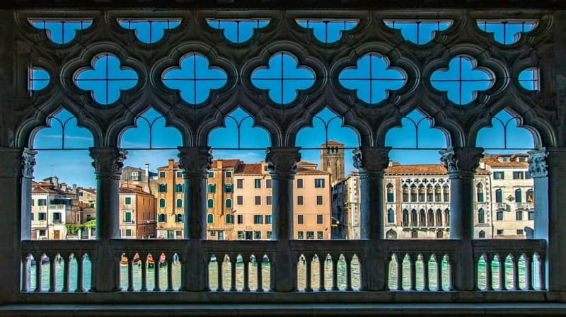 Venice: Doge Palace Guided Tour & Secret Itineraries Option - Entering Doge’s Palace: what the guided pace really means
