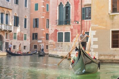 Venice: Doge’s Palace and Basilica Roman Empire Guided Tour - VR at the History Gallery: Getting Your Bearings Fast