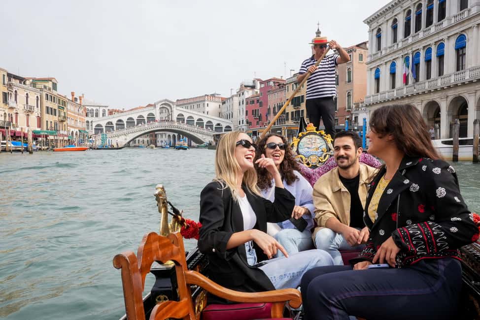 Venice: Doge's Palace and St Mark's Tour with Gondola Ride - St Mark’s Basilica: how the timed entry changes everything