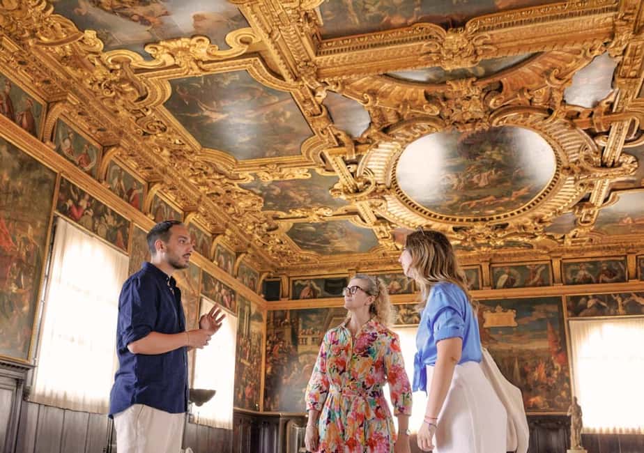 Venice: Doge's Palace and St Mark's Tour with Gondola Ride - The gondola ride: shared seats, 30 minutes, and Venice from water level
