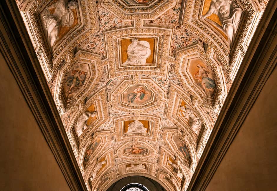Venice: Doge's Palace, Bridge of Sighs, Prisons, Correr & Audioguides - Doge’s Palace: using priority access without rushing your eyes