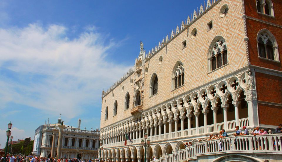 Venice: Doge's Palace, Bridge of Sighs & Prisons Guided Tour - Prisons and the Inside-Outside Contrast That Hits Hard