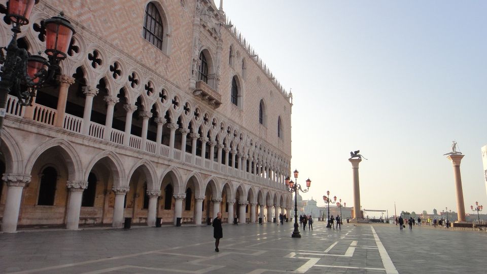 Venice: Doge's Palace, Bridge of Sighs & Prisons Guided Tour - Group Size, Pacing, and How to Prepare Without Stress