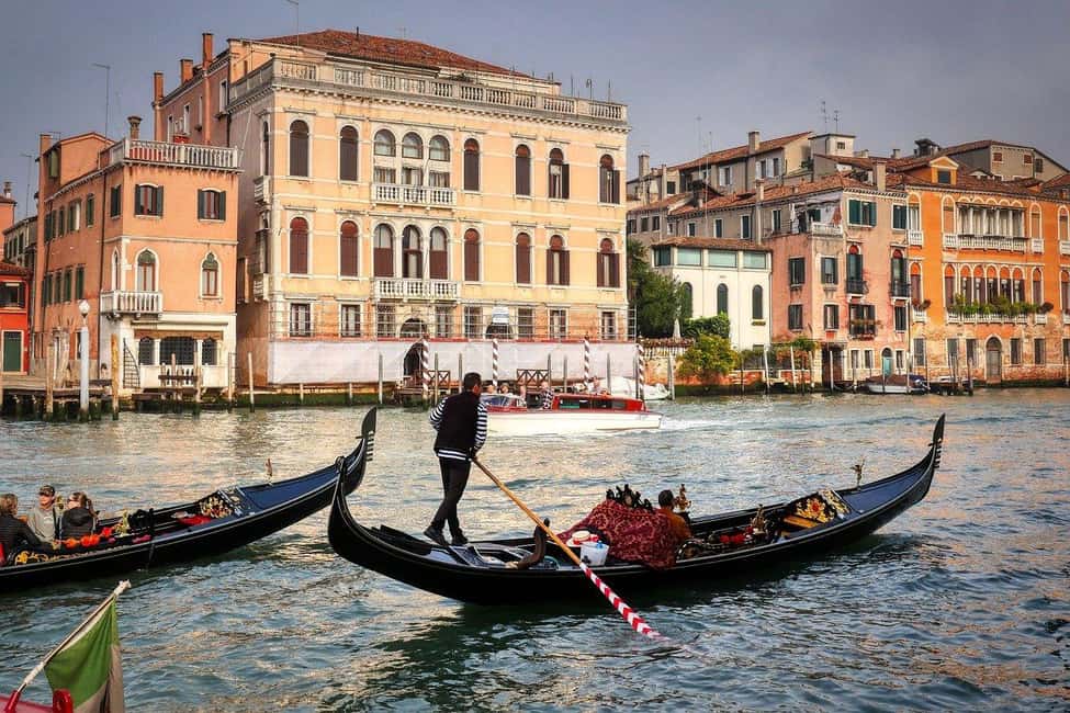 Venice: Doge's Palace Guided Tour with Optional Gondola Ride - St. Mark’s Square Start: Where the Tour Finds Its Groove