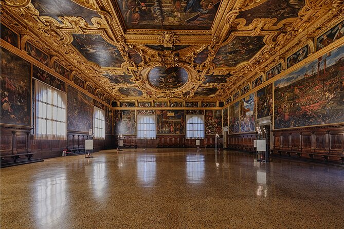 Venice: Doge's Palace Guided Tour With Tickets & Optional Gondola - Pacing, Shoes, and Group Flow: What to Expect Day-of