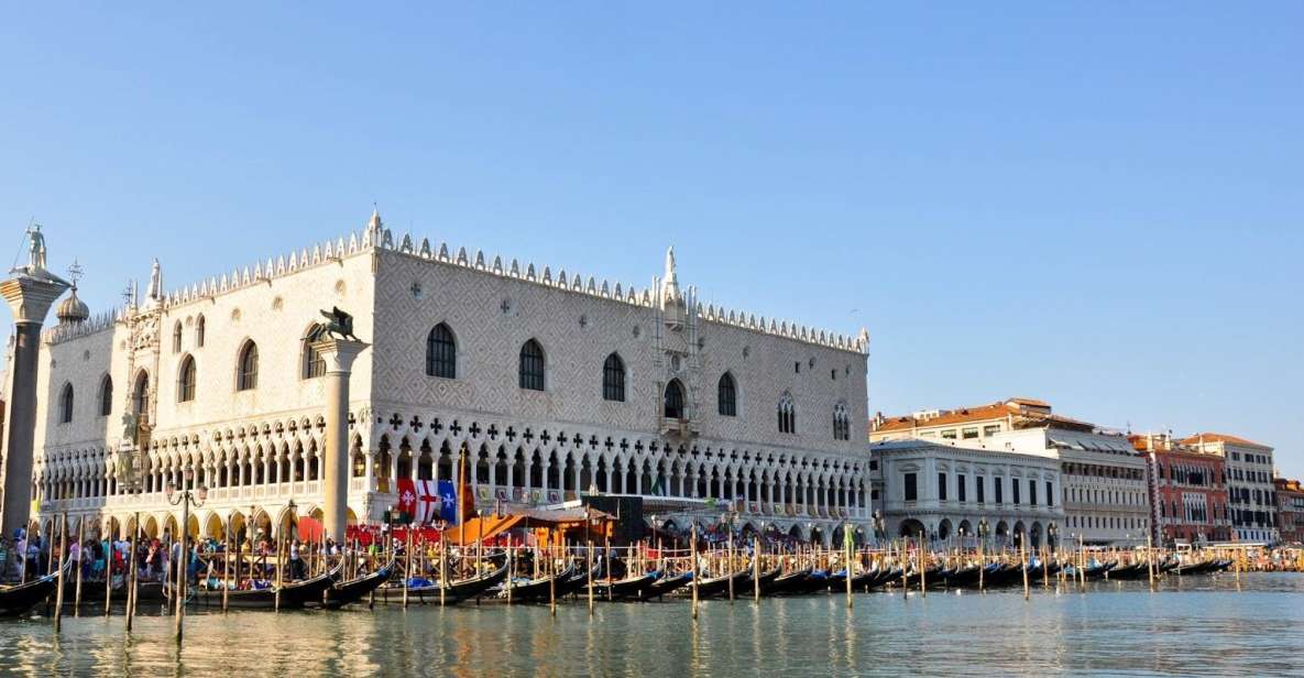 Venice: Doge's Palace Skip-the-Line Guided Tour - Skip-The-Line Start: Finding the Poste Italiane Meeting Spot