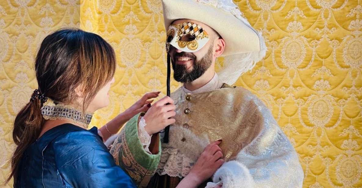 Venice: Dress-Up Experience - Six Backdrops and Real Photo Time Inside and Outside