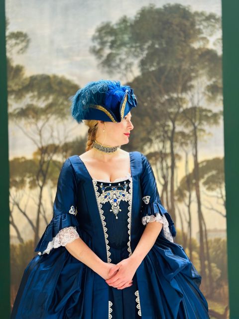 Venice: Dress-Up Experience - Your Own-Camera Moments and the Photo Souvenir