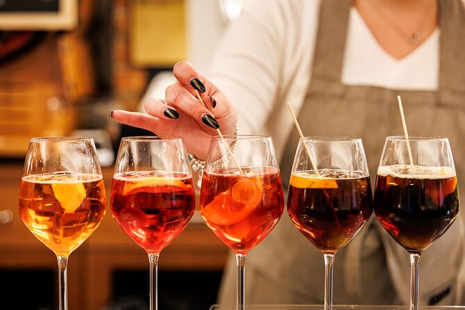 Venice Evening Food Tour: Bites, Drinks & Sit-Down Dinner - Cannaregio at night and why cicchetti feel like real Venice