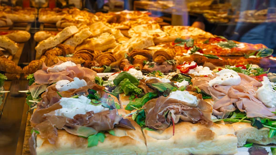 Venice: Food Tasting Tour with Cicchetti and Wine - Wine at every stop: pairing lessons you can use later
