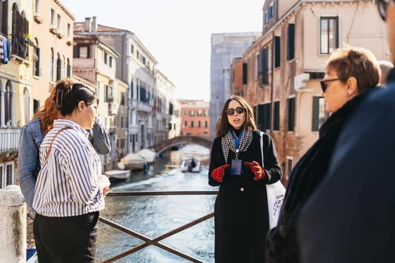 Venice: Food Tasting Tour with Cicchetti Dishes and Wine - Rialto-side wandering: less crowd pressure, more local feel