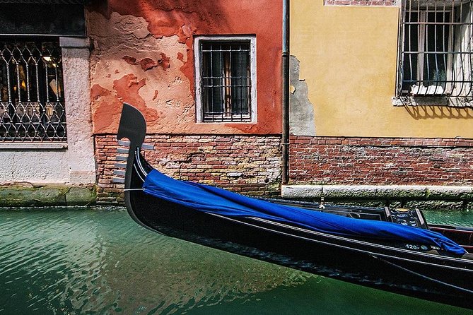 Venice Gondola Experience - How the 30 Minutes Really Plays: Grand Canal Feel, Then San Marco