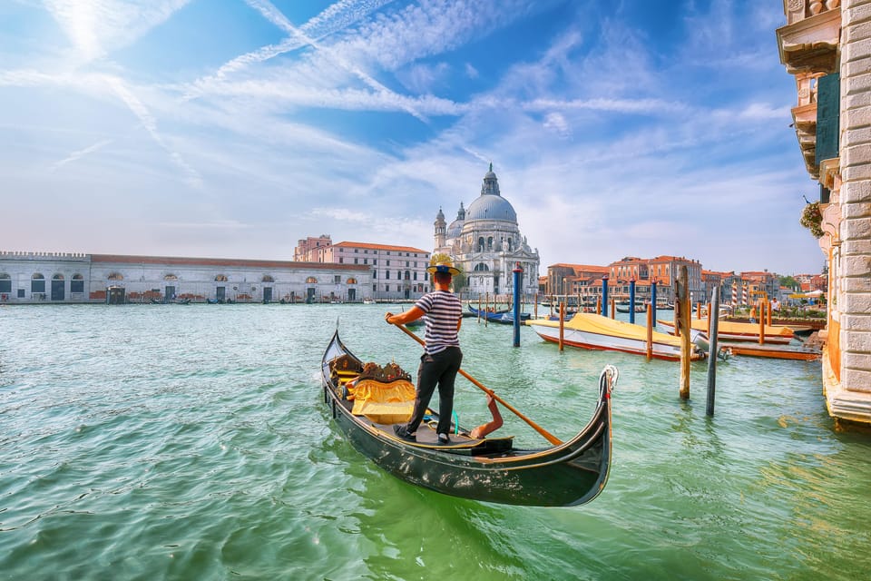 Venice: Gondola Ride with Live Guide or Audio Guide - Key Points Before You Go