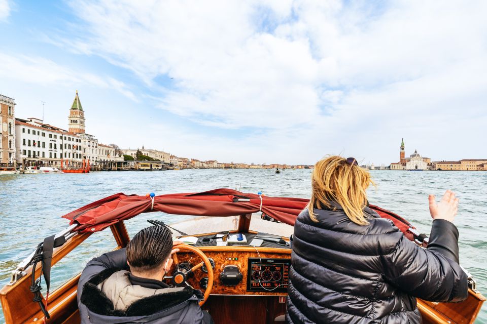 Venice: Grand Canal Boat Tour - The Live English Guide: Names, Context, and a Sense of Humor