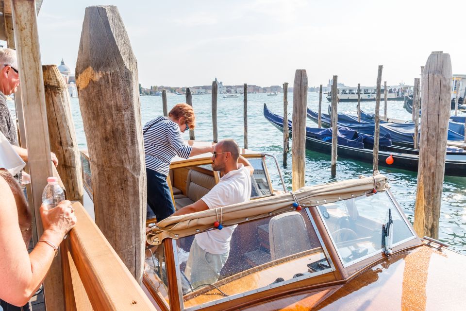 Venice: Grand Canal Private Boat Trip - Giudecca canal cruising: the quieter side of Venice