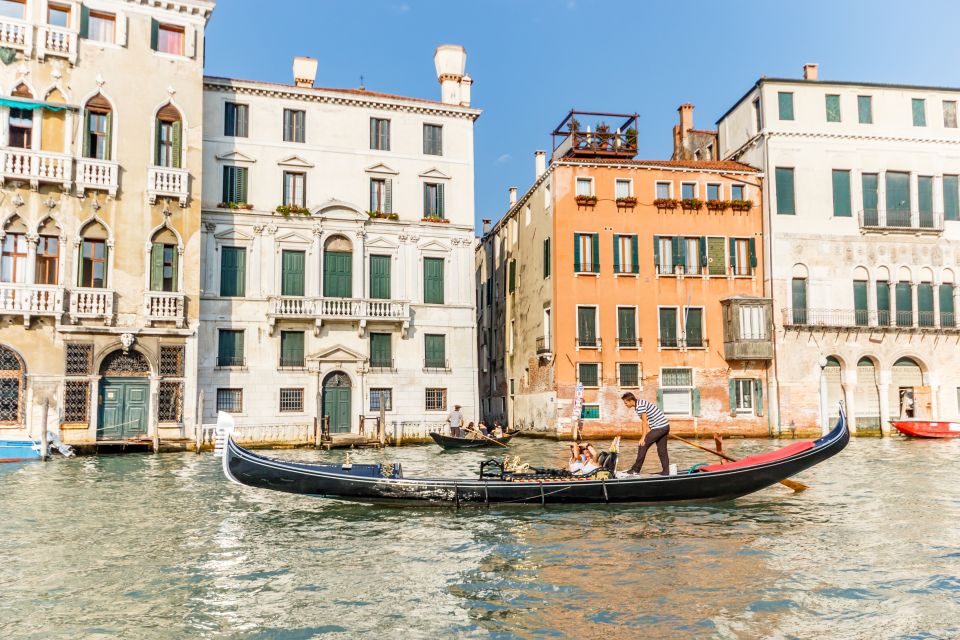 Venice: Grand Canal Private Boat Trip - What you learn on the water: history in plain language