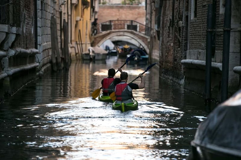 Venice: Guided Canal Kayak Tour at Day, Night, or Sunset - First Paddle at Venetian Rowing: What This Tour Gives You