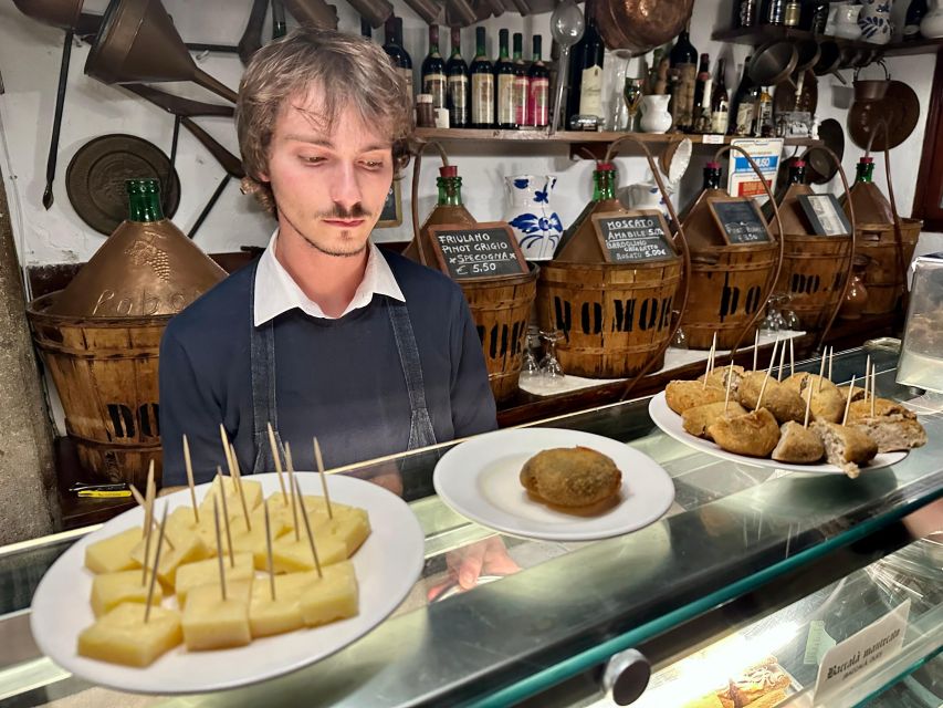 Venice: Guided City Highlights and Street Food Tour - Grand Canal Area Highlights: Classic Sights, Food-First Context