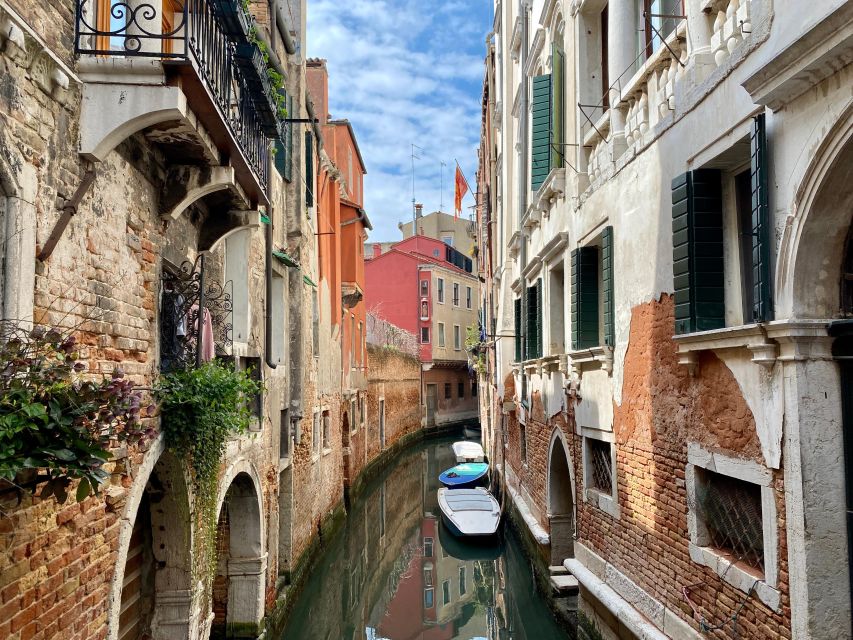 Venice: Guided City Highlights and Street Food Tour - Rialto Market: Where the Freshness Makes the Stories Stick