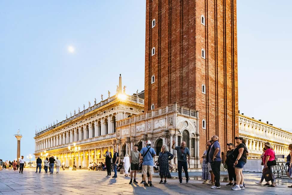 Venice: Highlights and Hidden Gems Night Walking Tour - Key points before you go