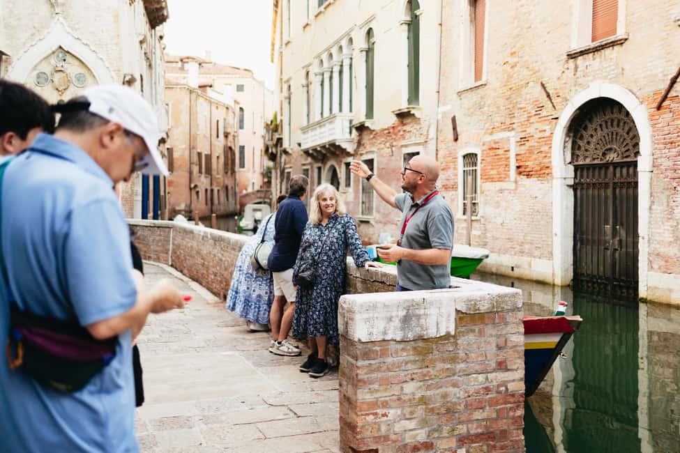 Venice: Highlights and Hidden Gems Night Walking Tour - Stories and Silhouettes: Churches and Palaces Framed by Night