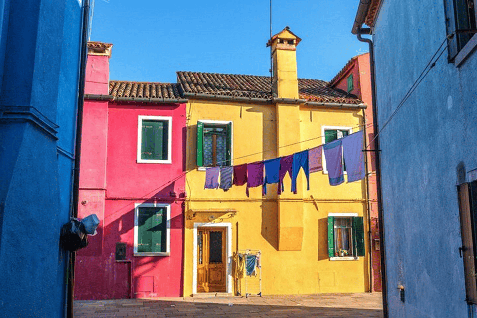 Venice Islands: Murano Glass & Burano Colors Guided Visit - Lace-making demonstration: why Burano deserves more than a snapshot