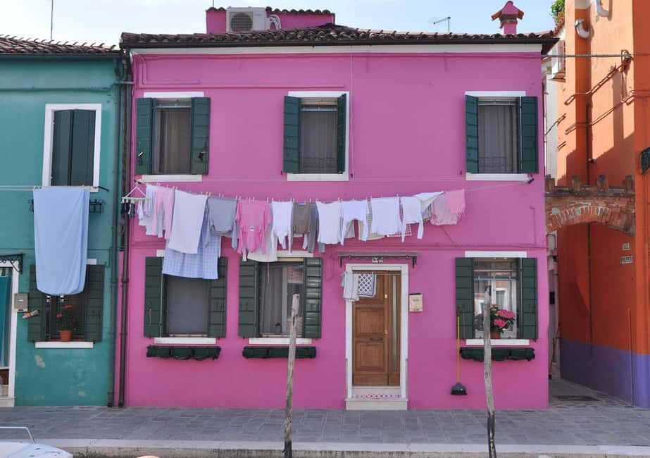 Venice: Islands Tour by Bragozzo – Murano, Burano & Torcello - Setting out on a bragozzo: the lagoon experience starts fast