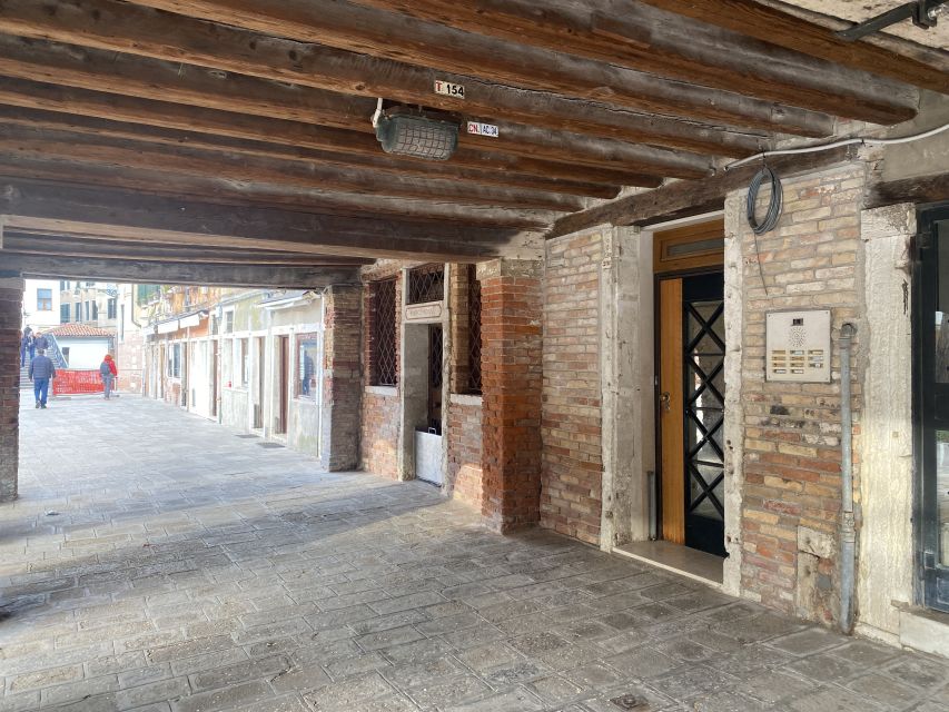 Venice: Jewish Ghetto and Cannaregio Food and Wine Tour - Price and value: what $134.81 buys you in real terms