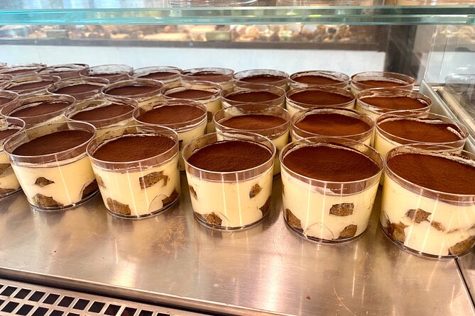 Venice: Jewish Ghetto & Cannaregio Area Food Tour: Pasta Wine Gelato and More! - How the guide makes the history usable (without turning it heavy)
