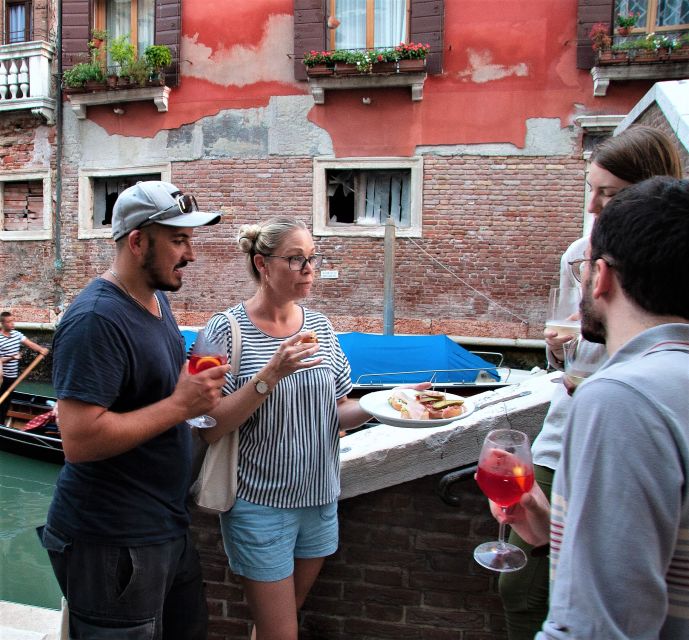 Venice: Local Secrets of Venice Tapas & Wine Walking Tour - Walking pace and who should sign up (and who shouldn’t)