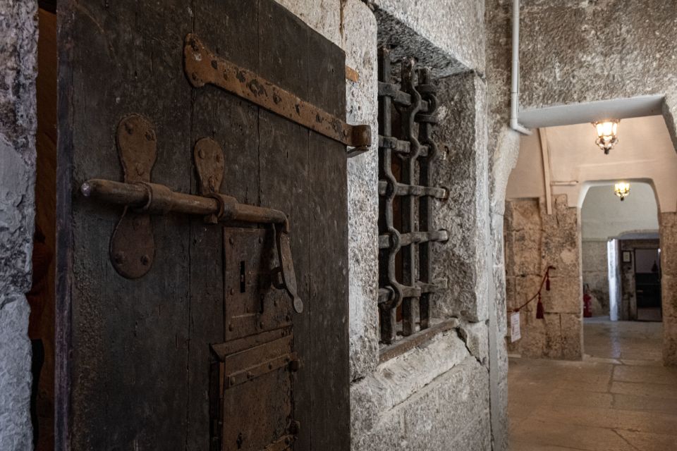 Venice: Lords of the Night Prison’s Palace Cells & Tortures - Audio guide options and what they add