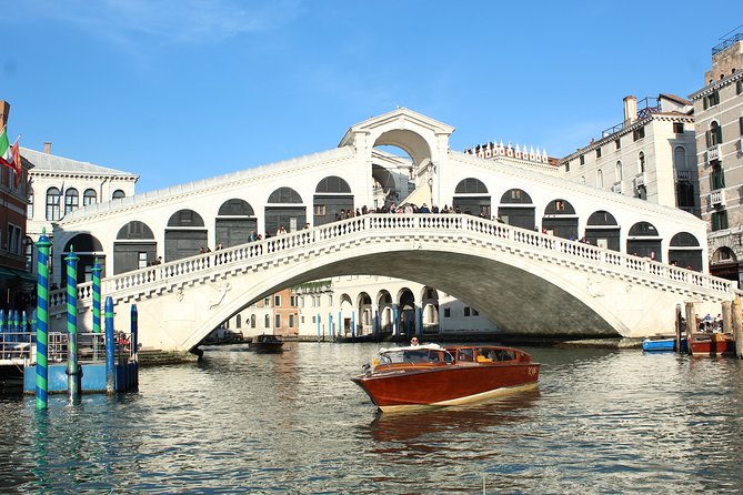 Venice Marco Polo Airport Private Arrival Transfer via Motorboat - Two service options: meet-and-greet or full escort to the hotel door