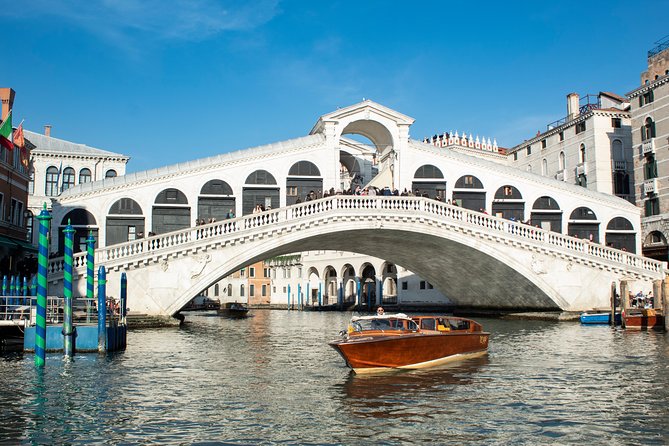 Venice Marco Polo Airport Private Departure Transfer - Arriving at Marco Polo: escorted to the terminal steps