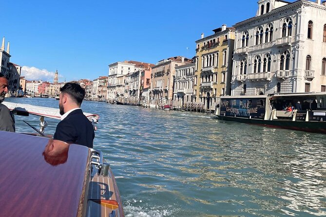Venice: Marco Polo Airport Private Transfer to Hotel by Car& Boat - Night arrivals on the Grand Canal: great photos, short boat leg