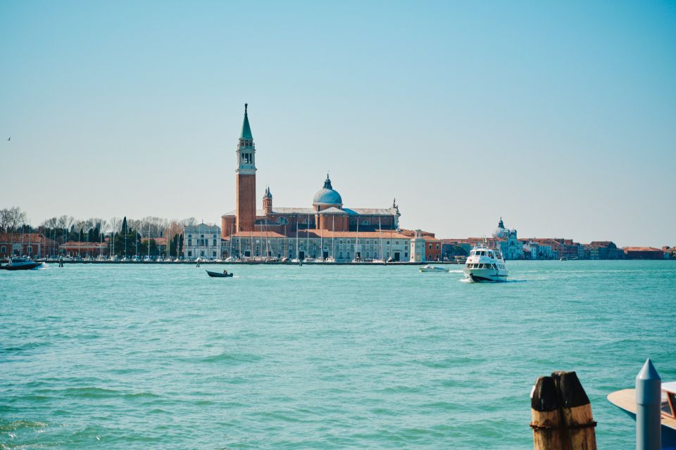 Venice: Murano & Burano Panoramic Boat Tour w/ Glassblowing - Should You Book This Murano and Burano Boat Tour?