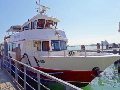 Venice: Murano & Burano Panoramic Boat Tour w/ Glassblowing - Panoramic Lagoon Time: The Boat Ride That Sets the Tone