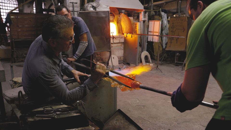 Venice: Murano Glass Factory Guided Tour with Prosecco - Getting to Murano: Fondamenta Manin meet-up and water-taxi timing