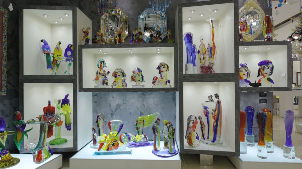 Venice: Murano Glass Factory Guided Tour with Prosecco - Prosecco and atmosphere: when the sip actually helps