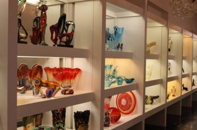 Venice: Murano Island and Glass Factory Private Guided Tour - The Glass Factory Stop: Watching Murano Blown Glass Up Close