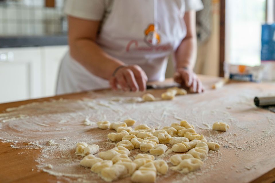 Venice: Pasta and Tiramisu Cooking Class at a Local's Home - A Venice Home-Cooking Class, Not a Factory Workshop