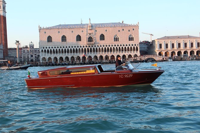 Venice Private Departure Transfer by Water Taxi: Central Venice to Cruise Port - Meet-and-greet vs full service: which escort level fits your day?